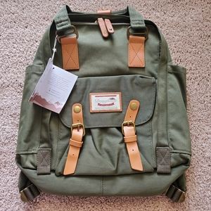 Doughnut macaroon backpack green